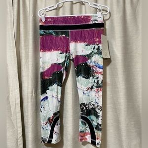 Lululemon Run: Inspire Crop II NWT